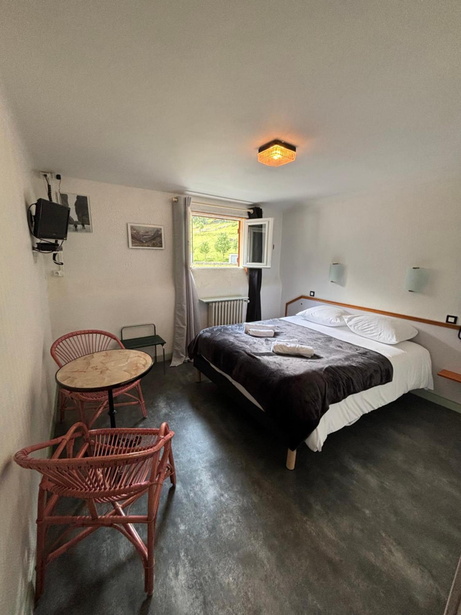 hotel le taillon Gavarnie Extérieur photo