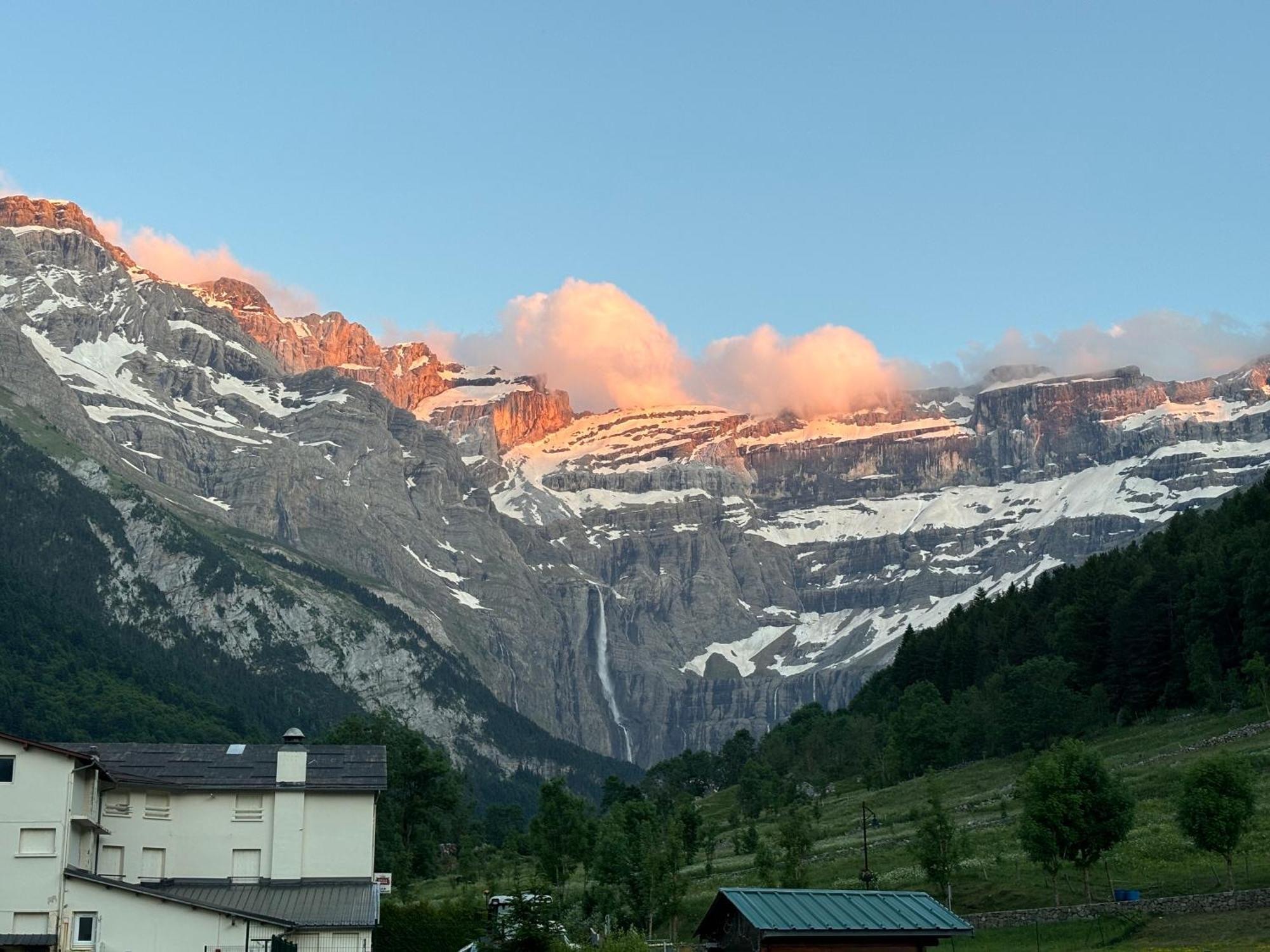 hotel le taillon Gavarnie Extérieur photo